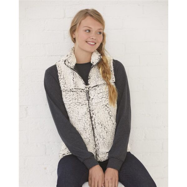 Women’s Sherpa Full-Zip Vest Thumbnail